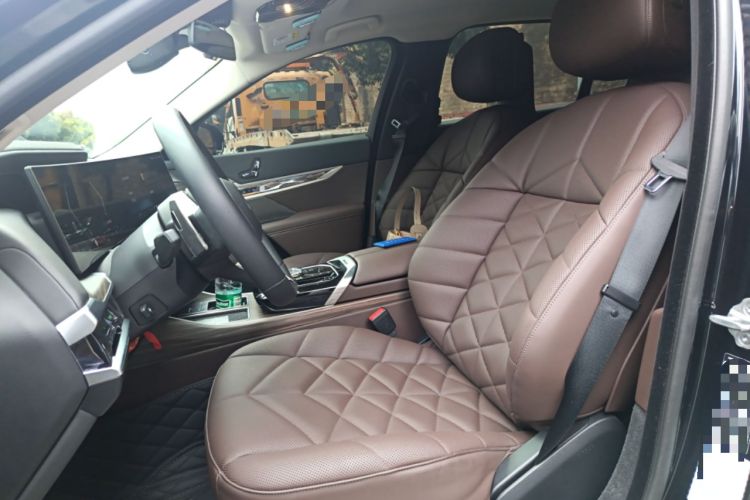 Used BMW 7 Series 2023 735Li M Sport Package Left Front Seat