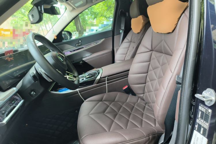 Used BMW 7 Series 2023 735Li M Sport Package Left Front Seat