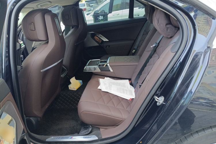 Used BMW 7 Series 2023 735Li M Sport Package Left Rear Seat