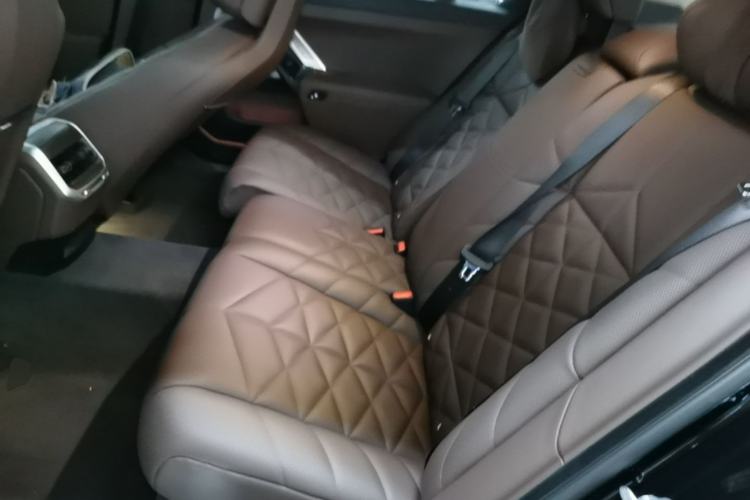 Used BMW 7 Series 2023 735Li M Sport Package Left Rear Seat