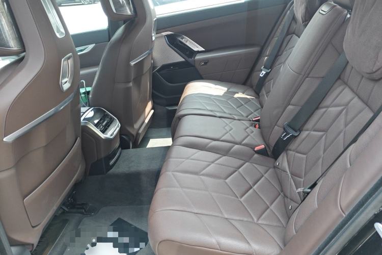Used BMW 7 Series 2023 740Li Luxury Edition with Premium Package Left Rear Seat