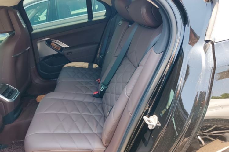 Used BMW 7 Series 2023 735Li Luxury Package Left Rear Seat
