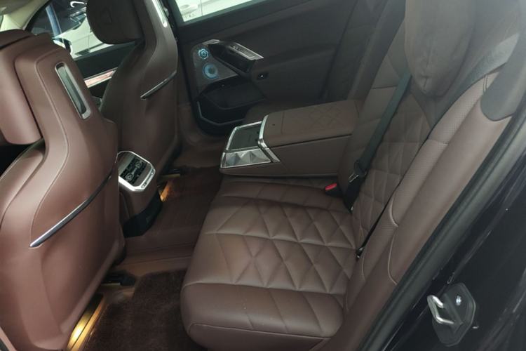 Used BMW 7 Series 2023 735Li M Sport Package Left Rear Seat