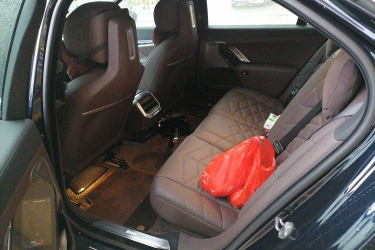 Used BMW 7 Series 2023 735Li Luxury Package Left Rear Seat