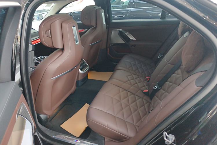 Used BMW 7 Series 2023 735Li M Sport Package Left Rear Seat