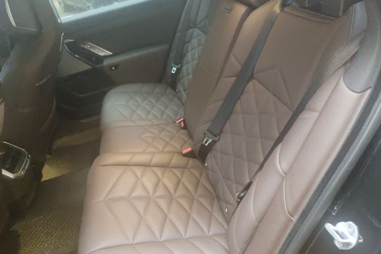 Used BMW 7 Series 2023 740Li Leading Model M Sport Package Left Rear Seat