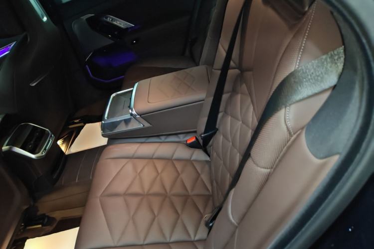 Used BMW 7 Series 2023 735Li Luxury Package Left Rear Seat