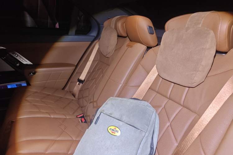 Used BMW 7 Series 2023 Restyled 740Li Luxury Edition M Sport Package Left Rear Seat