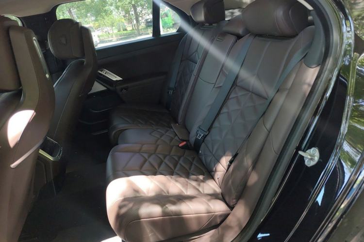 Used BMW 7 Series 2023 735Li Luxury Package Left Rear Seat
