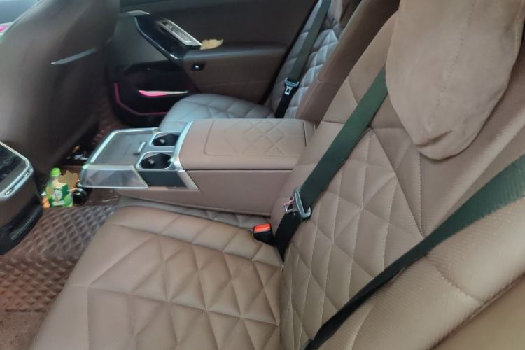 Used BMW 7 Series 2023 735Li M Sport Package Left Rear Seat
