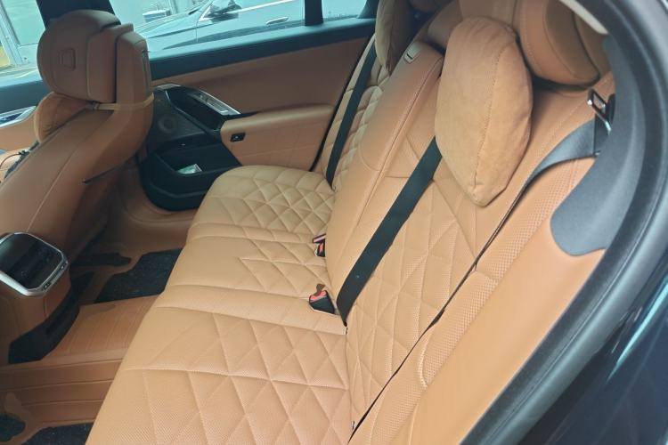Used BMW 7 Series 2023 735Li M Sport Package Left Rear Seat