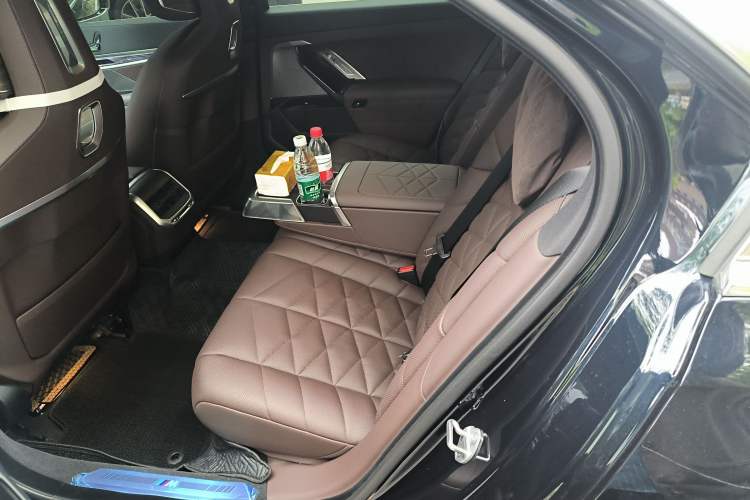 Used BMW 7 Series 2023 740Li Leading Model M Sport Package Left Rear Seat