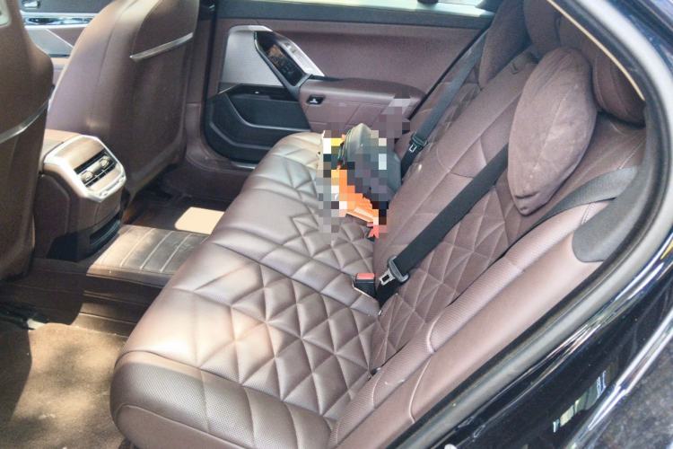 Used BMW 7 Series 2023 735Li Luxury Package Left Rear Seat