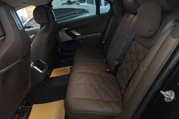 Used BMW 7 Series 2023 735Li M Sport Package Left Rear Seat