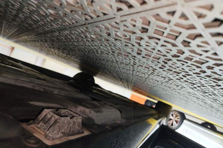 Used BMW 7 Series 2023 735Li M Sport Package Left Side Sill