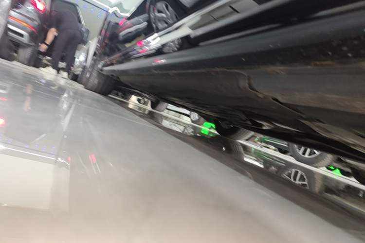 Used BMW 7 Series 2023 735Li M Sport Package Left Side Sill