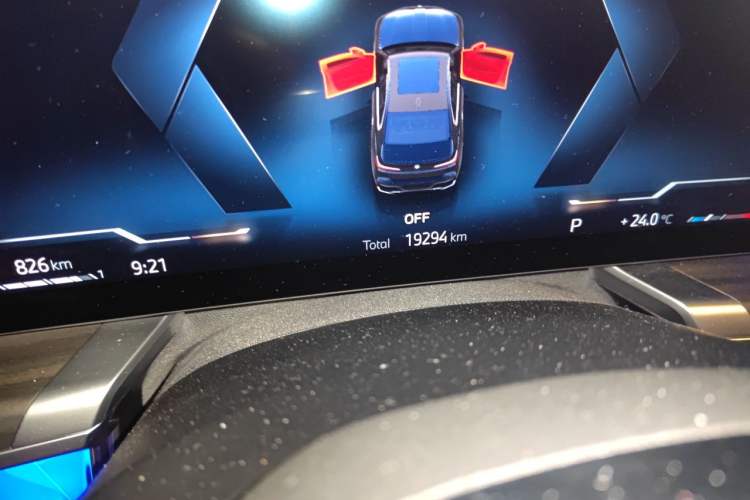 Used BMW 7 Series 2023 735Li M Sport Package Odometer Close Up