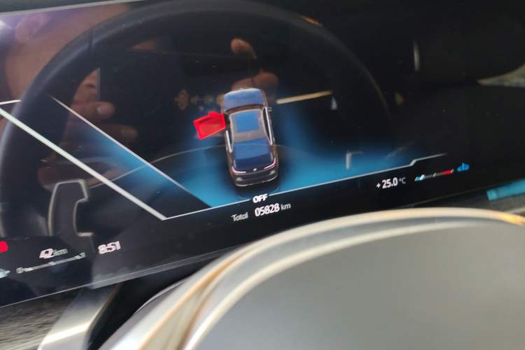 Used BMW 7 Series 2023 740Li Luxury Edition with Premium Package Odometer Close Up