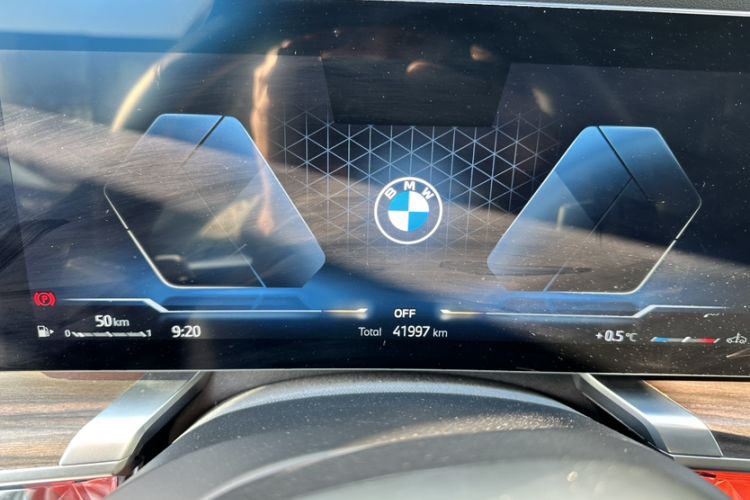 Used BMW 7 Series 2023 740Li Leading Model M Sport Package Odometer Close Up