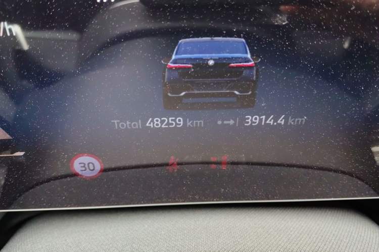 Used BMW 7 Series 2023 735Li M Sport Package Odometer Close Up