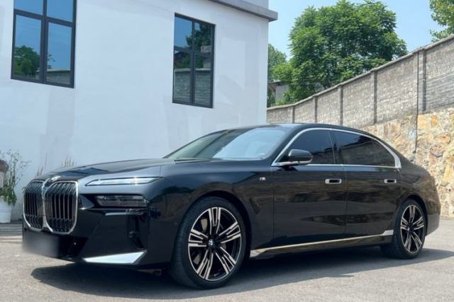 Used BMW 7 Series 2023 740Li Leading Model M Sport Package
