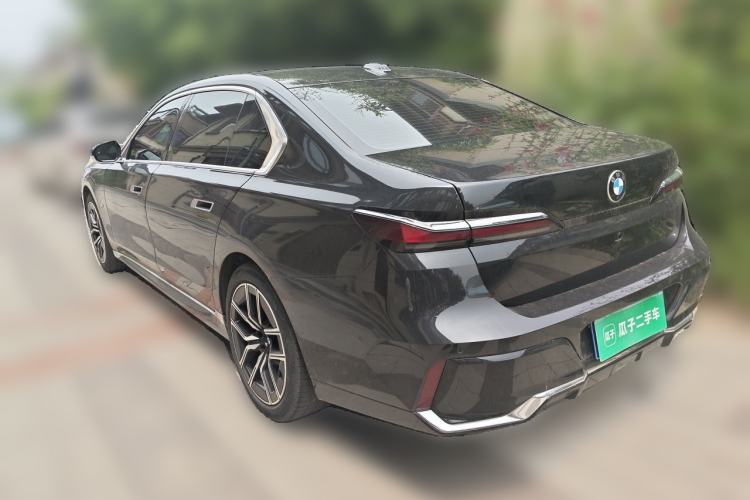 Used BMW 7 Series 2023 735Li M Sport Package Rear Left 45 Deg