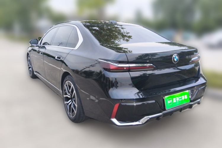 Used BMW 7 Series 2023 735Li M Sport Package Rear Left 45 Deg