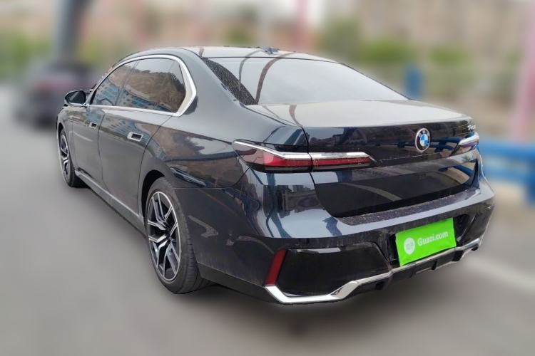 Used BMW 7 Series 2023 735Li M Sport Package Rear Left 45 Deg
