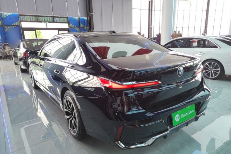 Used BMW 7 Series 2023 735Li M Sport Package Rear Left 45 Deg