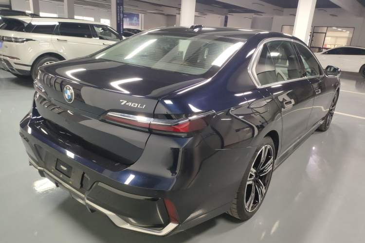 Used BMW 7 Series 2023 740Li Leading Model M Sport Package Rear Right 45 Deg
