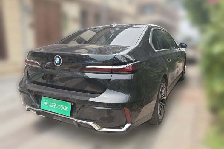 Used BMW 7 Series 2023 735Li M Sport Package Rear Right 45 Deg