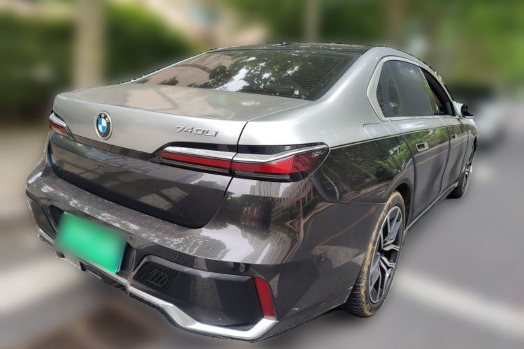 Used BMW 7 Series 2023 735Li M Sport Package Rear Right 45 Deg