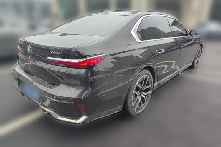 Used BMW 7 Series 2023 735Li M Sport Package Rear Right 45 Deg