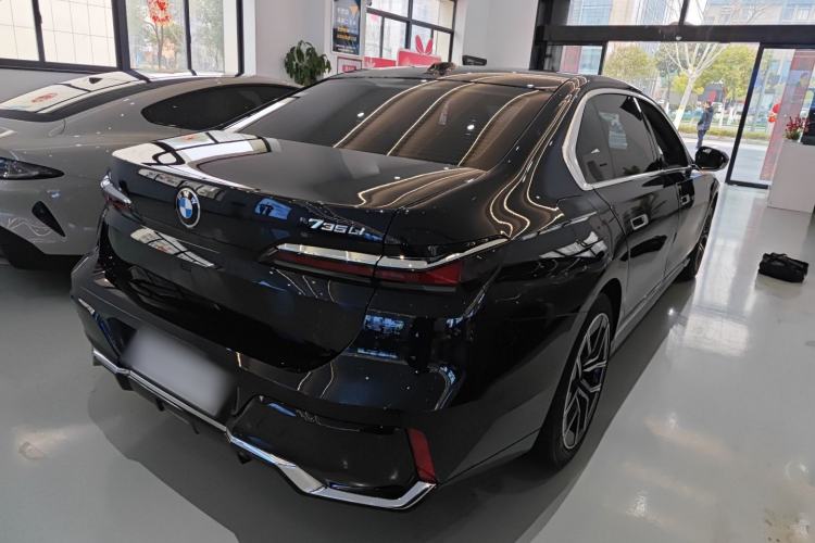 Used BMW 7 Series 2023 735Li M Sport Package Rear Right 45 Deg