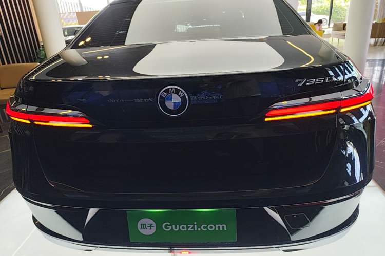 Used BMW 7 Series 2023 735Li Luxury Package Rear