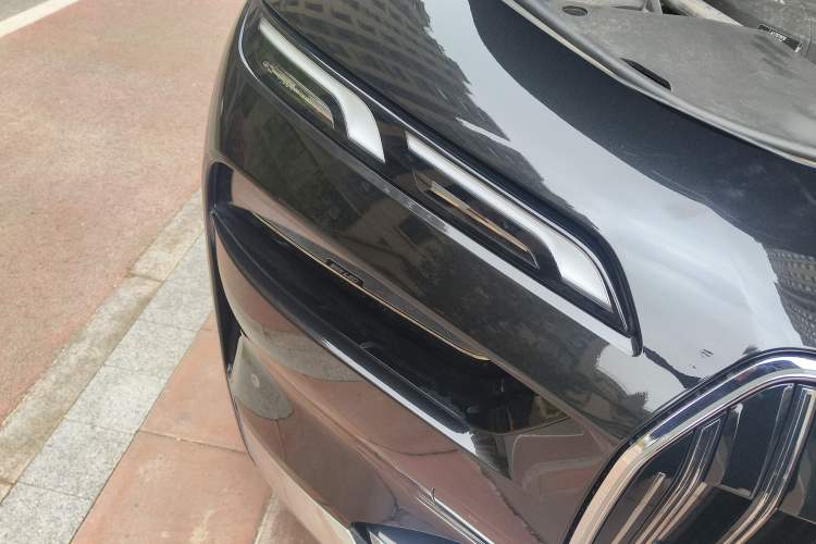 Used BMW 7 Series 2023 735Li Luxury Package Right Front Headlight