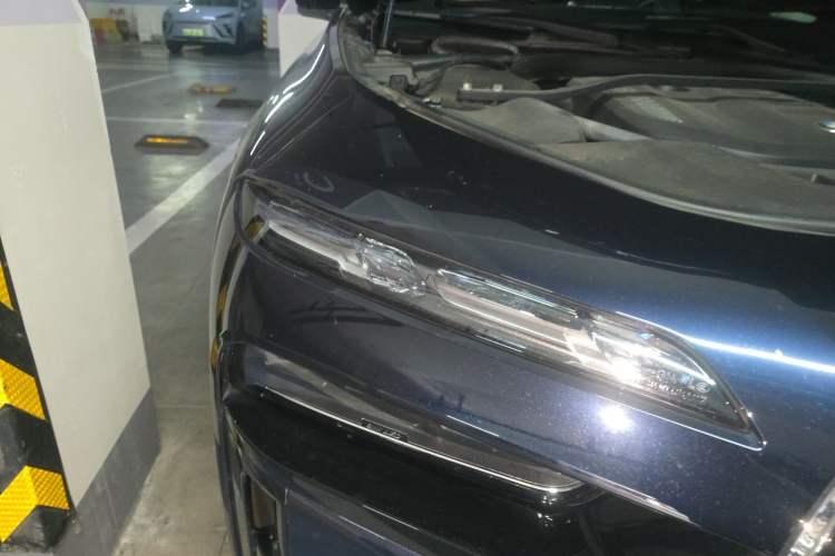 Used BMW 7 Series 2023 740Li Leading Model M Sport Package Right Front Headlight