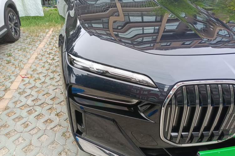 Used BMW 7 Series 2023 740Li Luxury Edition M Sport Package Right Front Headlight