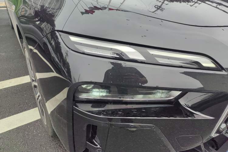 Used BMW 7 Series 2023 735Li M Sport Package Right Front Headlight
