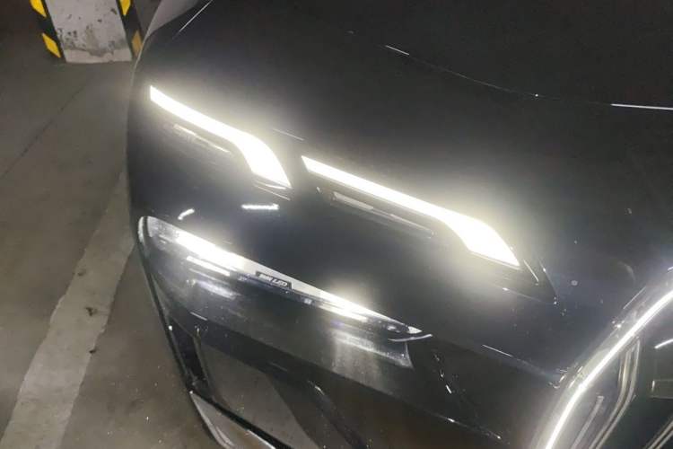 Used BMW 7 Series 2023 735Li M Sport Package Right Front Headlight