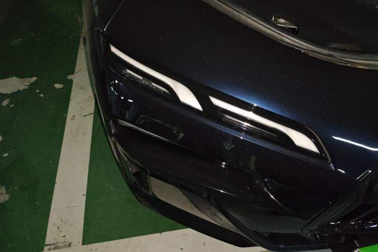 Used BMW 7 Series 2023 735Li M Sport Package Right Front Headlight
