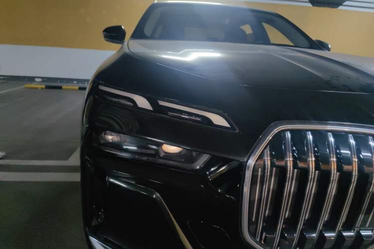 Used BMW 7 Series 2023 735Li M Sport Package Right Front Headlight