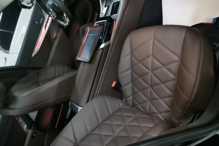 Used BMW 7 Series 2023 735Li M Sport Package Right Front Seat