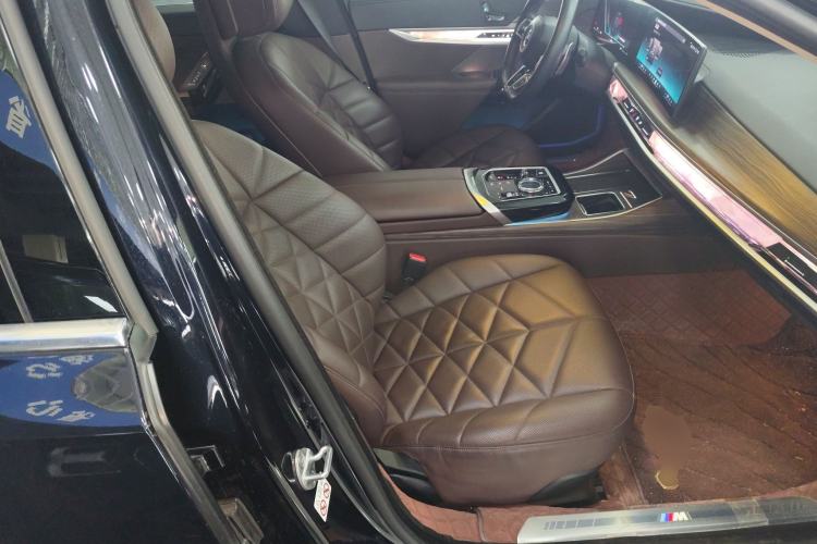 Used BMW 7 Series 2023 735Li M Sport Package Right Front Seat