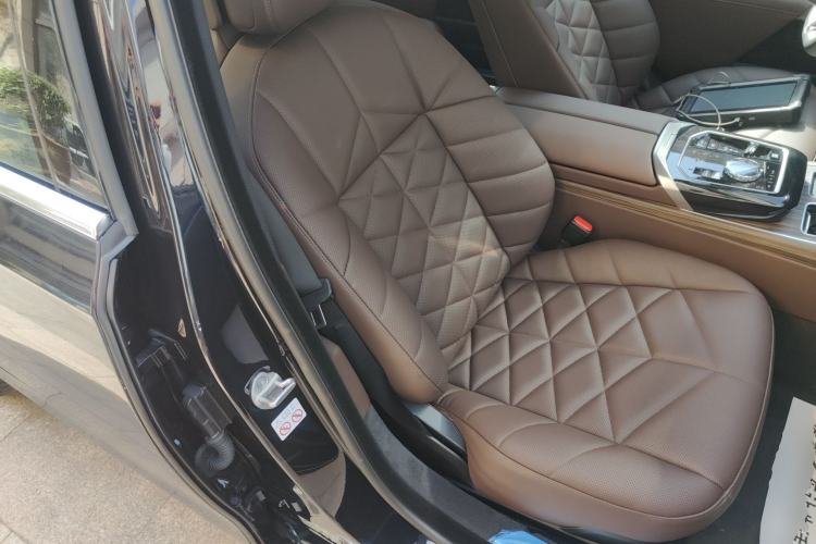 Used BMW 7 Series 2023 735Li M Sport Package Right Front Seat