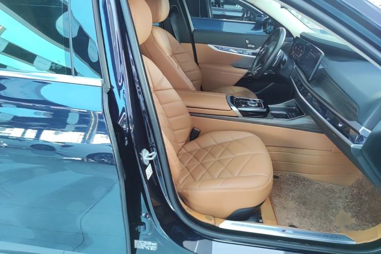 Used BMW 7 Series 2023 735Li M Sport Package Right Front Seat