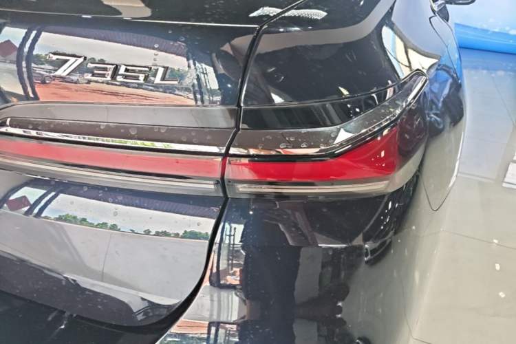 Used BMW 7 Series 2023 735Li M Sport Package Right Rear Taillight