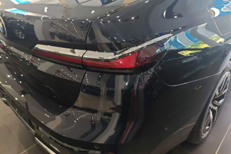 Used BMW 7 Series 2023 735Li M Sport Package Right Rear Taillight