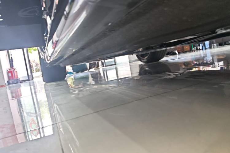 Used BMW 7 Series 2023 735Li M Sport Package Right Side Sill