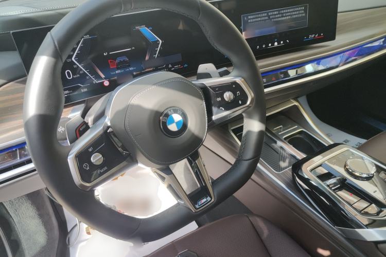 Used BMW 7 Series 2023 735Li M Sport Package Steering Wheel